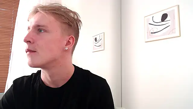 Snapshot of AlexxSweet chatting on 05.24.26 AlexxSweet online show from 05.24.26