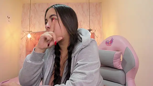 nalalye cruzz  online show from 01.06.25