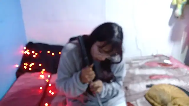 clarisse69 online show from 12.17.25