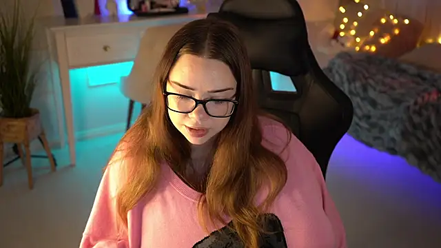 VixenMia online show from 02.08.25