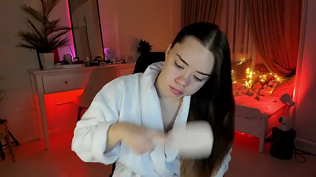 VixenMia online show from 02.17.25