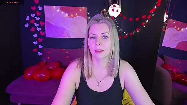 Annie Light online show from 02.15.25