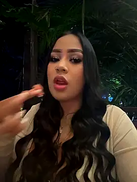 Snapshot of Luisa_Fernandaa chatting on 10.18.25 Luisa Fernandaa online show from 10.18.25