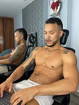ARON TAYLER01 online show from 12.19.24