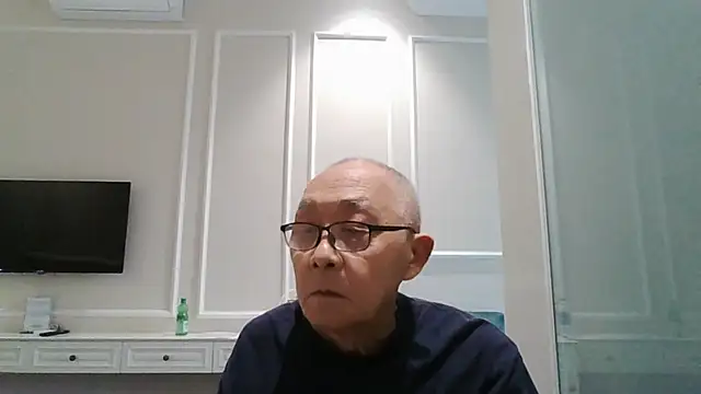 Snapshot of daver-man chatting on 11.02.25 daver-man online show from 11.02.25