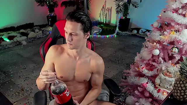 Snapshot of dirty-boss chatting on 12.30.24 dirty-boss online show from 12.30.24