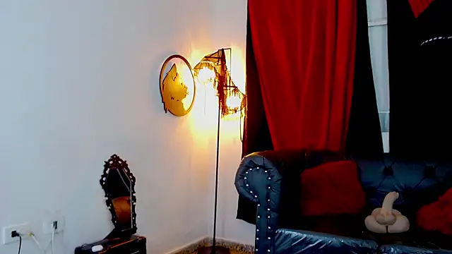 misslombana online show from 04.25.26