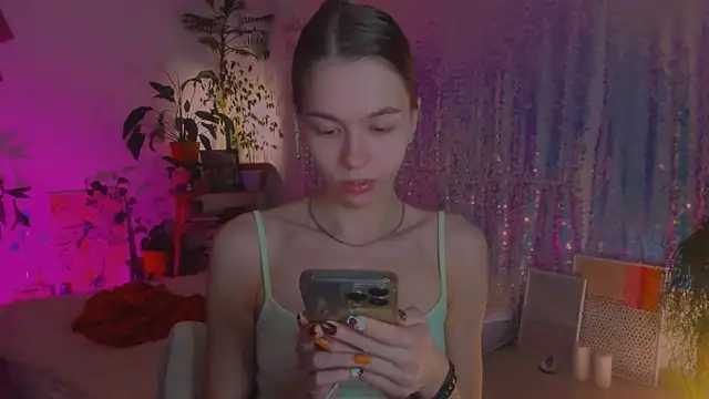 poli   online show from 12.04.24