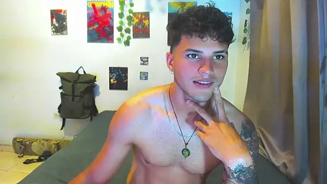 Snapshot of Nekoboy01 chatting on 10.02.25 Nekoboy01 online show from 10.02.25