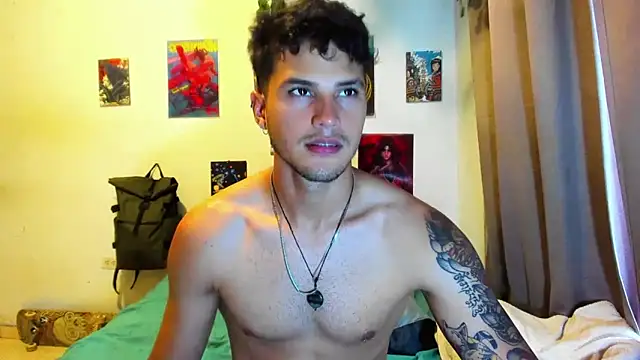 Snapshot of Nekoboy01 chatting on 10.21.25 Nekoboy01 online show from 10.21.25