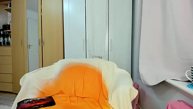 Snapshot of Rolla_Coaster chatting on 10.15.25 Rolla Coaster online show from 10.15.25