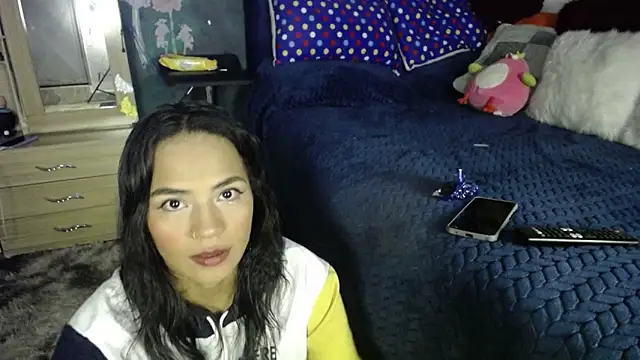 Samara Beltran online show from 12.17.24