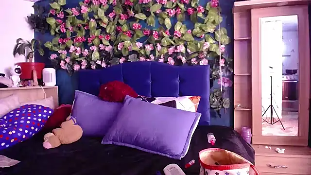 Samara Beltran online show from 01.25.25