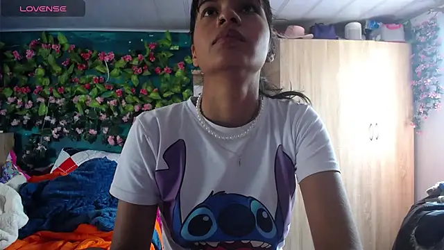 Samara Beltran online show from 02.15.25