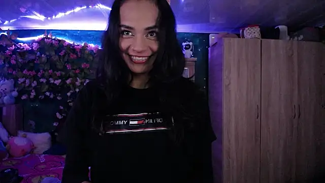 Samara Beltran online show from 02.22.25