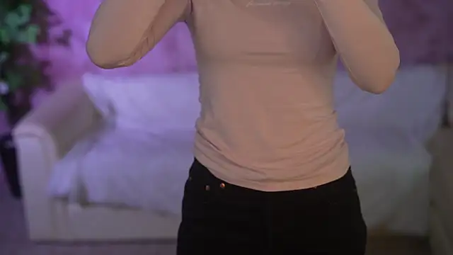 Snapshot of Elice_Dream chatting on 09.29.25 Elice Dream online show from 09.29.25