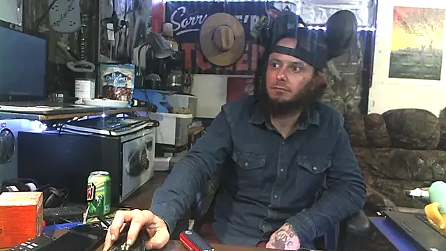 CloudDadddyyy420 online show from 10.28.25