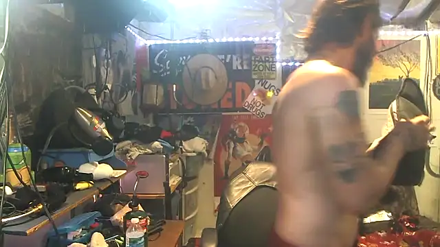 CloudDadddyyy420 online show from 12.16.25