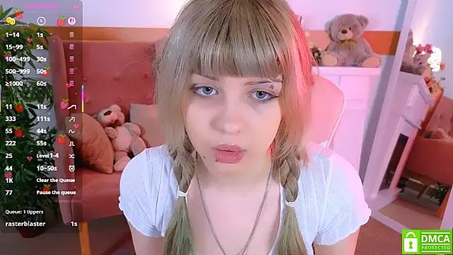 Grace and  Jacob online show from 10.13.25