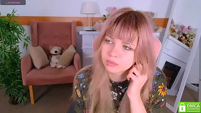 Grace and  Jacob online show from 10.18.25