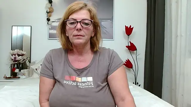 YulliaMilf online show from 01.25.25