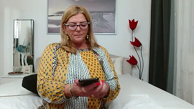 YulliaMilf online show from 11.02.25