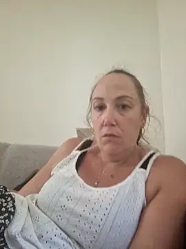 Wisie Cutie online show from 09.19.25