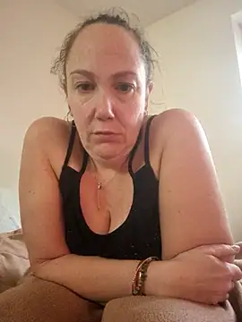 Wisie Cutie online show from 12.20.25