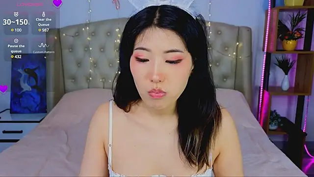 Wendy  Hills online show from 03.02.25