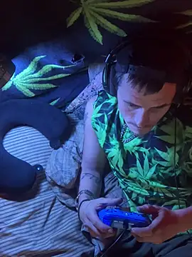 Snapshot of bugboy chatting on 02.18.26 bugboy online show from 02.18.26