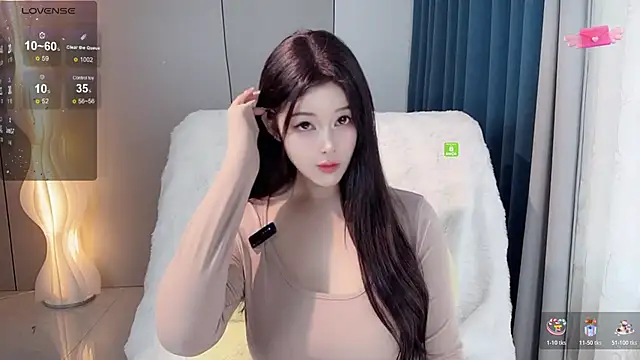 Snapshot of Mandy-- chatting on 11.07.25 Mandy-- online show from 11.07.25