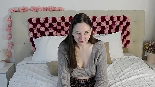 MollyBrams online show from 04.11.26