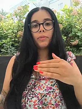 Snapshot of Annya-sweet chatting on 06.25.26 Annya-sweet online show from 06.25.26