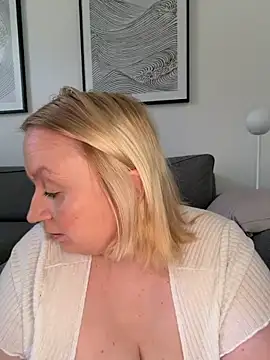 BBW Nora online show from 04.18.26