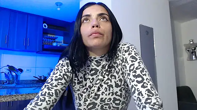 Snapshot of i_am_nina_ chatting on 12.10.24 i am nina online show from 12.10.24