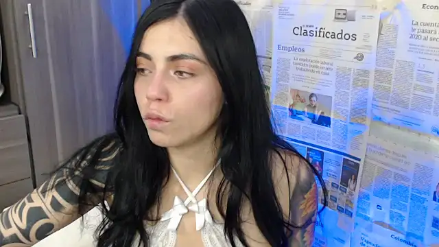 Snapshot of i_am_nina_ chatting on 03.04.25 i am nina online show from 03.04.25
