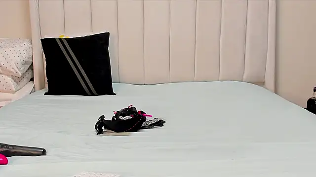  heavenlysent online show from 03.05.26