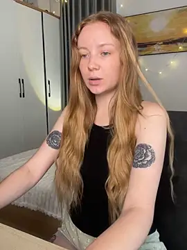 Snapshot of RedFires chatting on 09.23.25 RedFires online show from 09.23.25