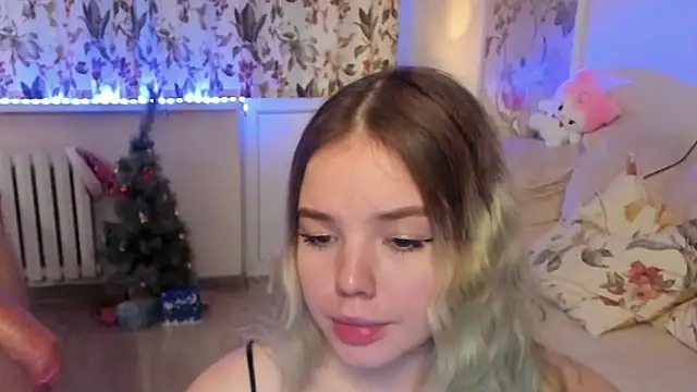 Snapshot of OceanSkyBaby chatting on 01.19.25 OceanSkyBaby online show from 01.19.25