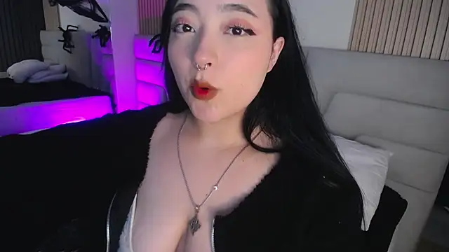 Miss Loise online show from 11.03.25