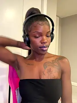 Snapshot of wishwashhy22 chatting on 09.28.25 wishwashhy22 online show from 09.28.25