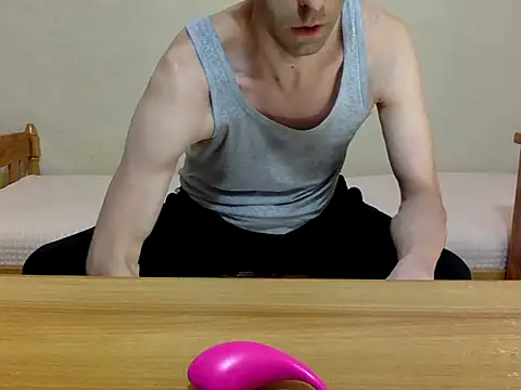 HandsomeAlfie online show from 10.05.25