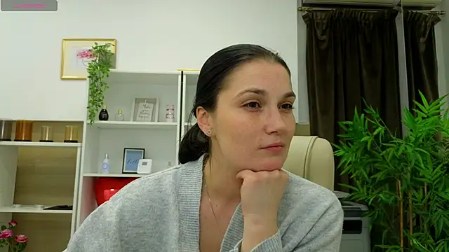 SelineSole online show from 02.06.25