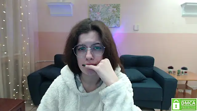 Aminabeatris online show from 01.06.25