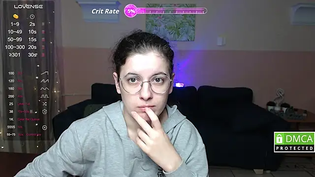 Snapshot of Aminabeatris chatting on 10.17.25 Aminabeatris online show from 10.17.25