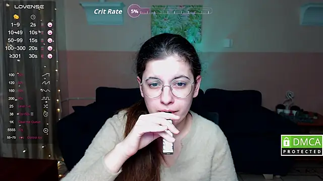 Snapshot of Aminabeatris chatting on 10.21.25 Aminabeatris online show from 10.21.25