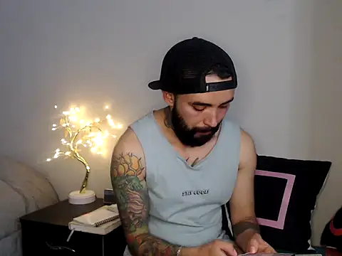 transgenderboy online show from 09.08.25