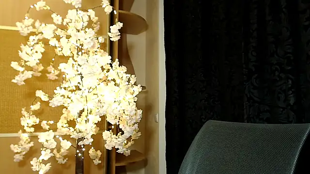Mika Gold online show from 12.25.24