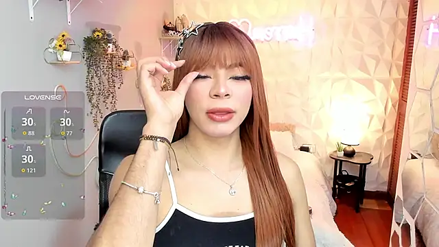 hurrencam online show from 12.04.25