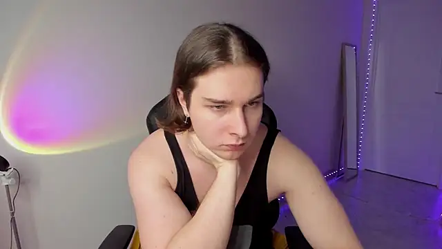 Vincent Strong online show from 03.17.25